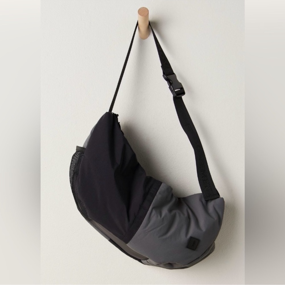 NWT Free People The Narrows Sling Bag - Picture 7 of 10